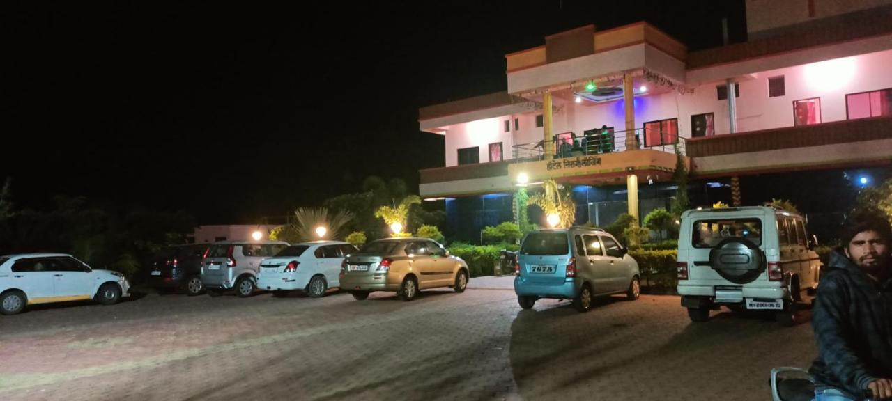 Hotel Nisarg Lodging And Restaurant Aurangabad  Exteriör bild