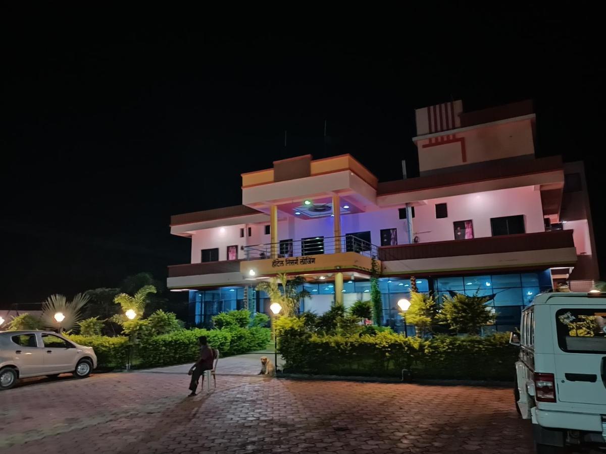 Hotel Nisarg Lodging And Restaurant Aurangabad  Exteriör bild