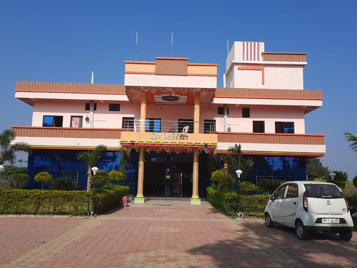 Hotel Nisarg Lodging And Restaurant Aurangabad  Exteriör bild