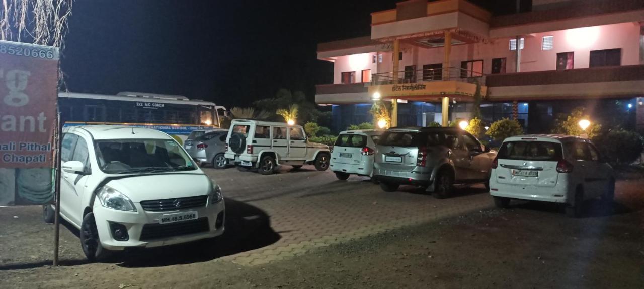 Hotel Nisarg Lodging And Restaurant Aurangabad  Exteriör bild