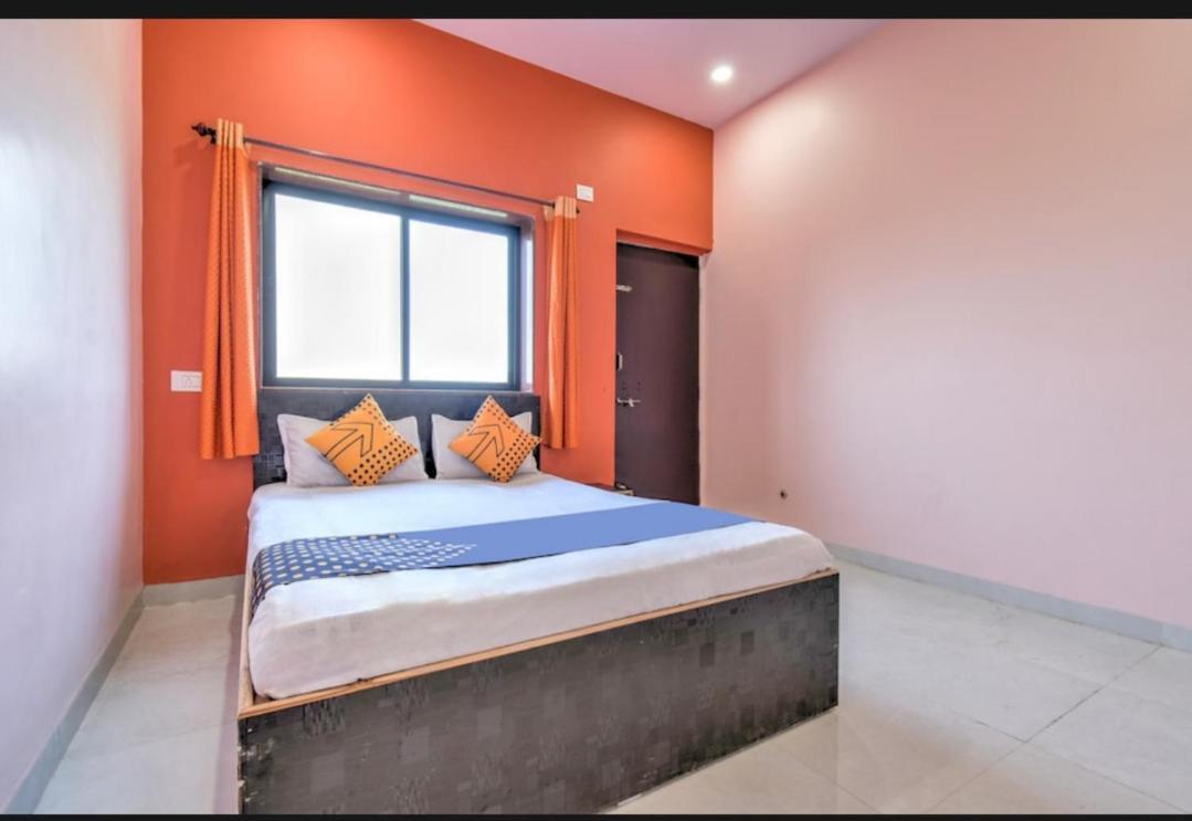 Hotel Nisarg Lodging And Restaurant Aurangabad  Exteriör bild
