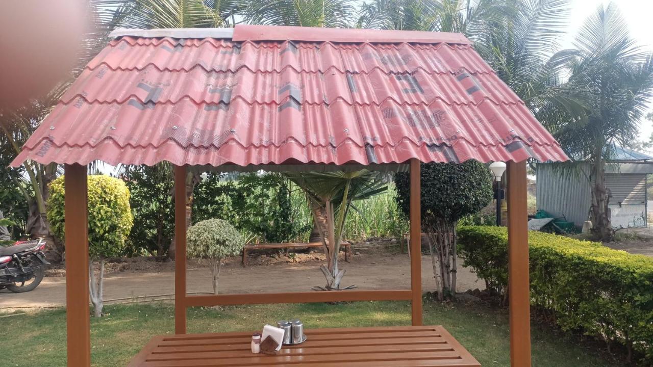 Hotel Nisarg Lodging And Restaurant Aurangabad  Exteriör bild